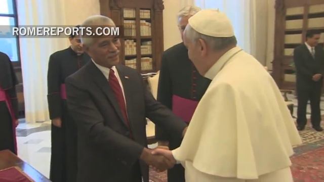 Pope Francis meets Kiribati President Anote Tong смотреть онлайн