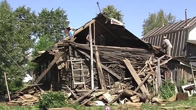 ДЕМОНТАЖ СТАРОГО ДОМА 2010 смотреть онлайн