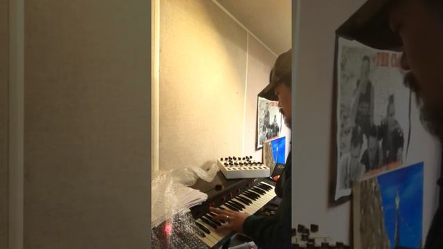 Solina String Ensenble + Soma Lyra 8 + Roland Xp 30 Iron Farfisa смотреть онлайн