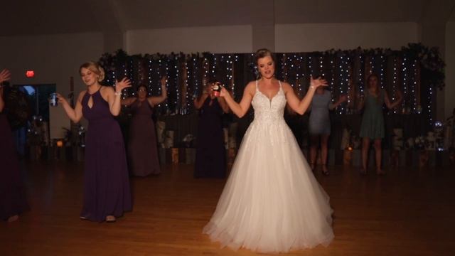 The Git Up Dance Challenge - Bride and bridesmaids смотреть онлайн