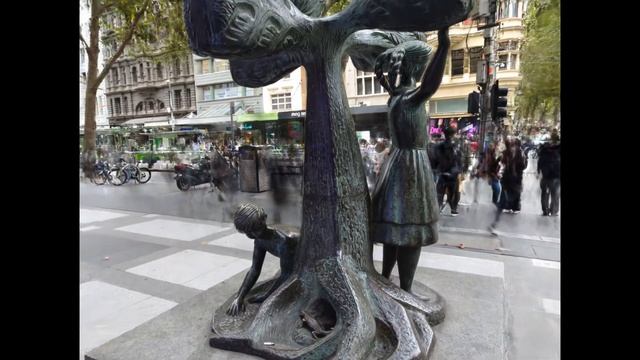 Testing Gaussian Splatting (extremely dynamic area), Owl Statue, Melbourne, Xperia 1 (II) смотреть онлайн