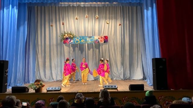 Хореографический ансамбль «Созвездие» - Китайский танец смотреть онлайн