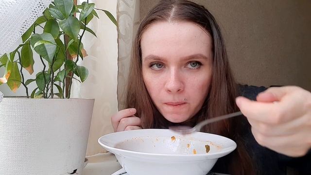 МУКБАНГ | Рыбный суп , чай с вкусняшками / Болтушки смотреть онлайн