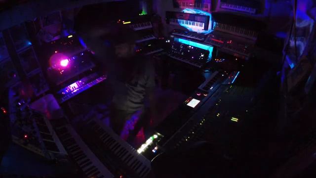 ISOLATION -/ Moog Grandmother / Roland Alpha Juno / Arturia Matrixbrute смотреть онлайн