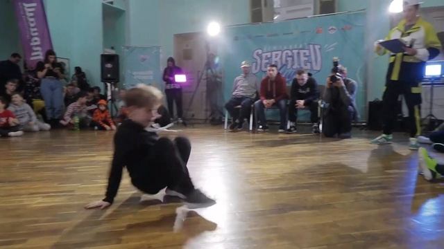 БАТЛ SERGIEV CUP 2022 - BREAK DANCE KIDS 10 смотреть онлайн