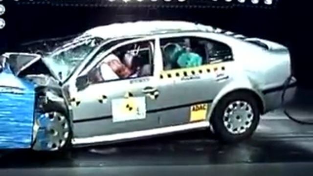 Skoda Octavia Tour Crash test смотреть онлайн