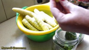 Кукуруза в початках консервированная.