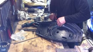 Ремонт сиденья скутера.