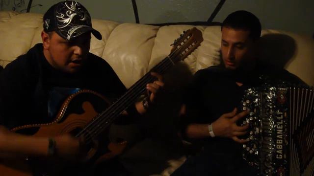 GRUPO DE MI PRIMO OSCAR GARCIA CANTANDOLE A SU AMIGA TEY RAMOS смотреть онлайн