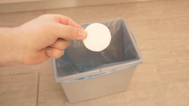 Dump Mouthwash in your Trash Can and WATCH WHAT HAPPENS 💥 (Super TRICK) 🤯 смотреть онлайн