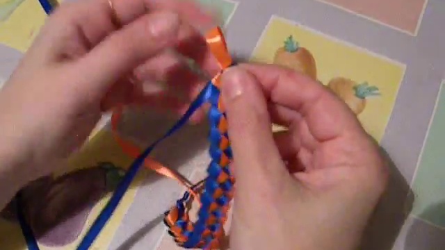 Как плести фенечки из ленточек