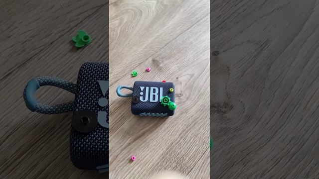 JBL go 3 vs mini lego block смотреть онлайн