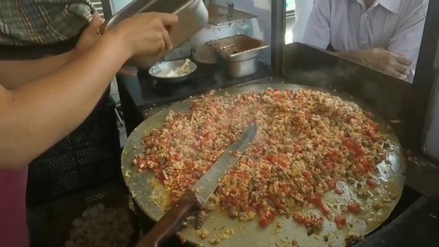 АДАНА Тост с ЯЙЦАМИ, Большой ТОСТ из Батона | ТУРЕЦКАЯ Уличная Еда _ Full-HD.mp4 смотреть онлайн