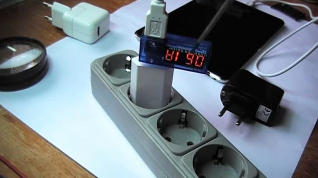 Charger Doctor измеритель напряжения и тока. смотреть онлайн