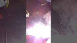 испытание сварочного аппарата аис-210д электродом 4мм.