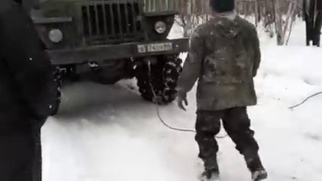 Экстримальная работа водителей в лесу смотреть онлайн