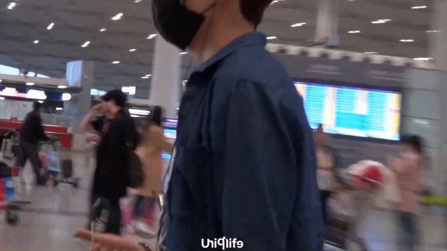 160414 PEK Airport - UNIQ смотреть онлайн