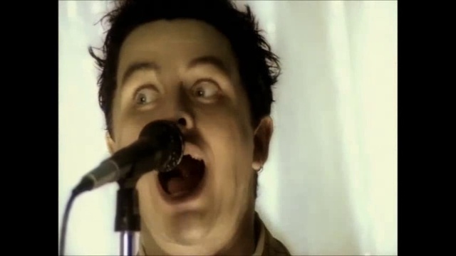 Green Day - Hitchin' A Ride (Official Video) смотреть онлайн