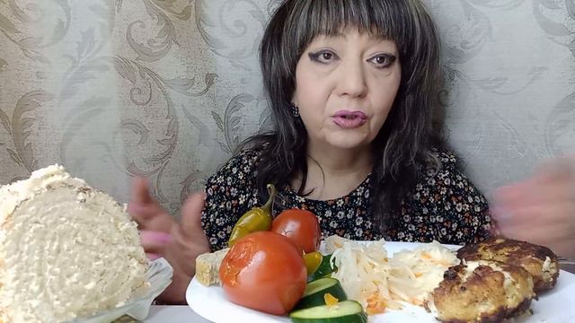 Мукбанг😊 Обжор Котлеты Капуста🥦 Рулет Не Родись Красивой👌а Родись- Счастливой🌞