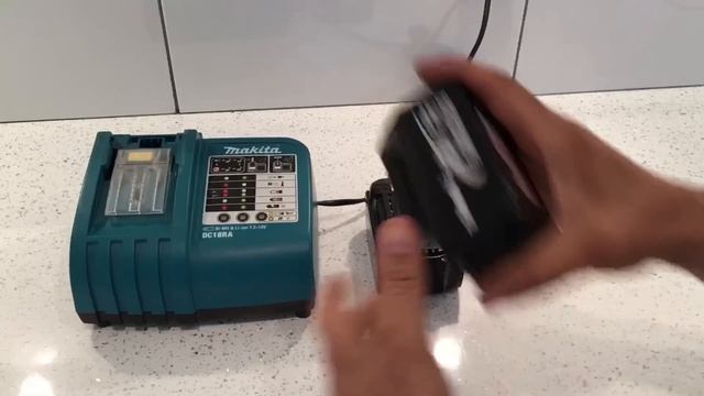 How I Fixed My Faulty Makita Battery смотреть онлайн