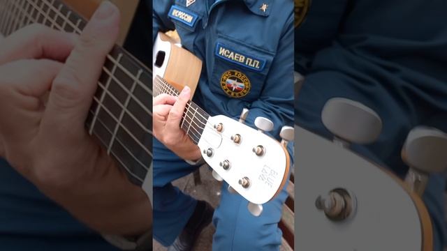 ...ну давай у листьев спросим....mp4 смотреть онлайн