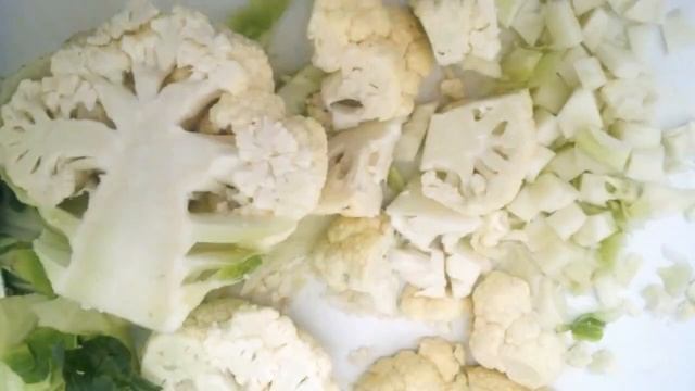 Весенний супчик из цветной капусты с молоком на новый лад;) смотреть онлайн