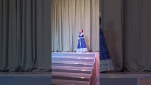 Песни «Ах, как кружится голова... « и  «Аюшки». Выступает Мария Жаркова.