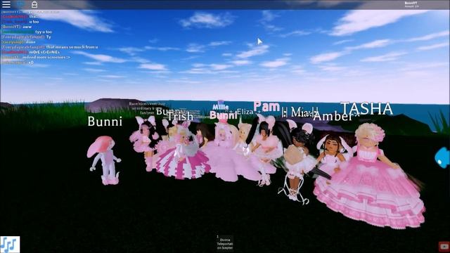 GETTING EVERYONE IN THE SERVER TO BECOME A PINK BUNNY! | ROBLOX ROYALE HIGH SCHOOL смотреть онлайн