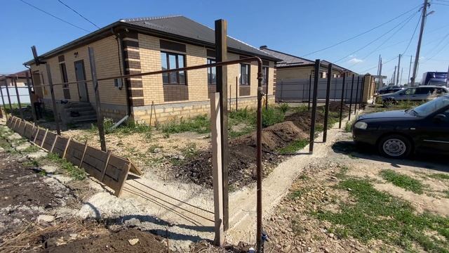 Забор двух соседей из кирпича? смотреть онлайн