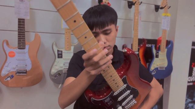 Khám phá | Fender Mexico Plustop Stratocaster SSS | ELECTRIC GUITAR смотреть онлайн