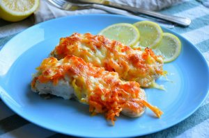 Запеченная горбуша. Не знаю рецепта проще. Все кто пробуют, просят рецепт