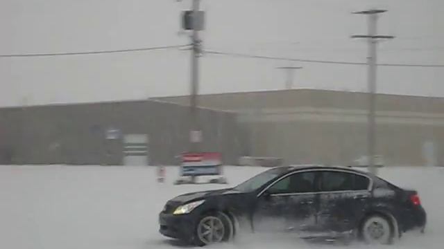 2008 Infiniti G35 Sedan 6mt Snow Drifting смотреть онлайн