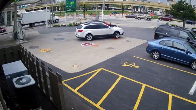 Девушка не дала угнать автомобиль смотреть онлайн