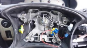 How to remove Peugeot partner/ 206 /406 steering wheel + airbag removal