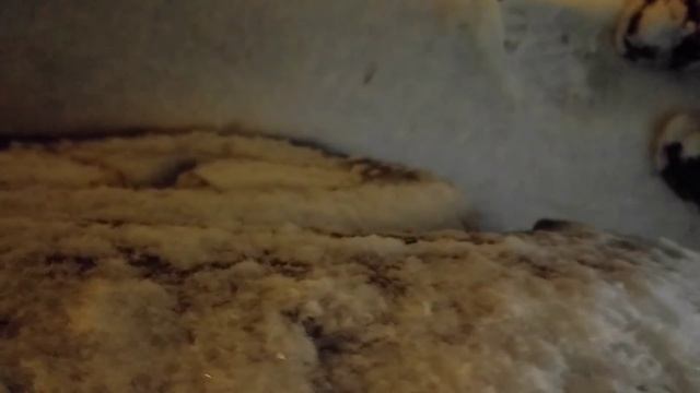 странный шум справа смотреть онлайн