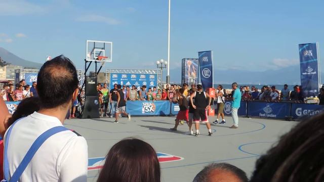 Matt Bonner- NBA3XIT 2014 Napoli Sprite Knockout Gara Tiri Liberi смотреть онлайн