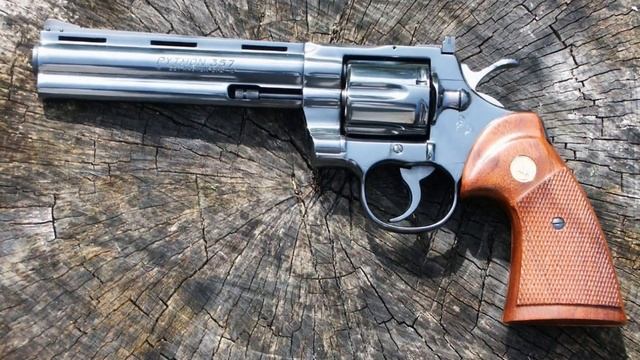 10 Cosas que no Sabías del Revólver Colt Python смотреть онлайн