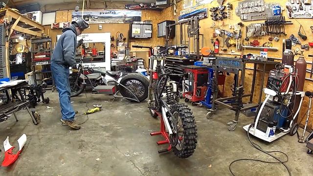 Converting dirt bike to electric- part 2 смотреть онлайн