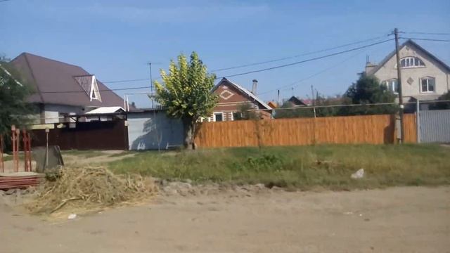 Ул.Уральская в Куйбышевском р-не,г.Самара ждёт покос. смотреть онлайн