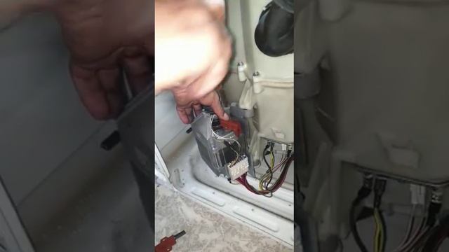 Error 7 lavadoras Hair. العطب E7 في آلة التصبين هاير смотреть онлайн