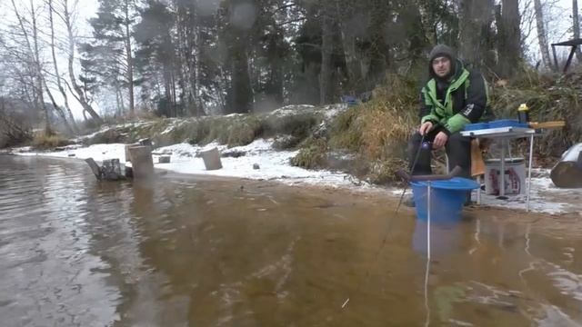 Ловля фидером поздней осенью на вдхр смотреть онлайн