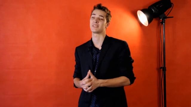 Дмитрий Беседа читает XX сонет Франческо Петрарки смотреть онлайн