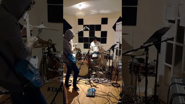 "Inferno" (Berzerk 2016 Opening) by 9mm Parabellum Bullet (Cover by Andrew & Jason) смотреть онлайн