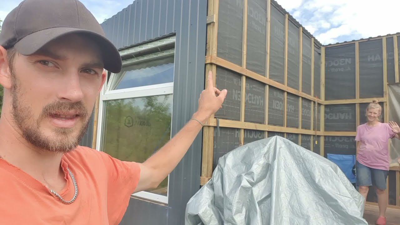 WHAT IS THE BIG NEWS? Building a tiny home from Scratch. смотреть онлайн
