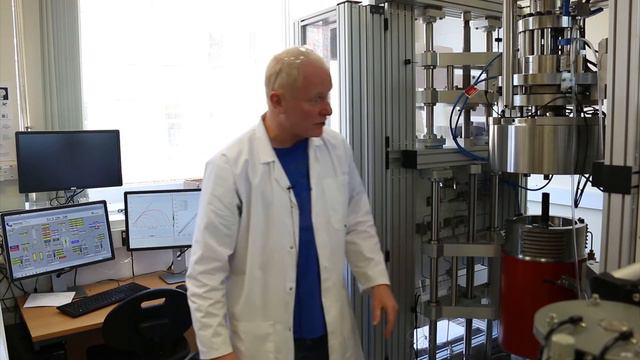 Rock Physics & Geomechanics Laboratory - School of Geosciences смотреть онлайн
