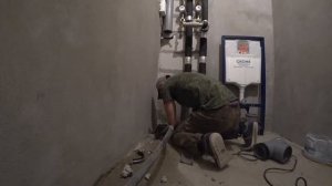 Как опустить канализацию  без участия соседей