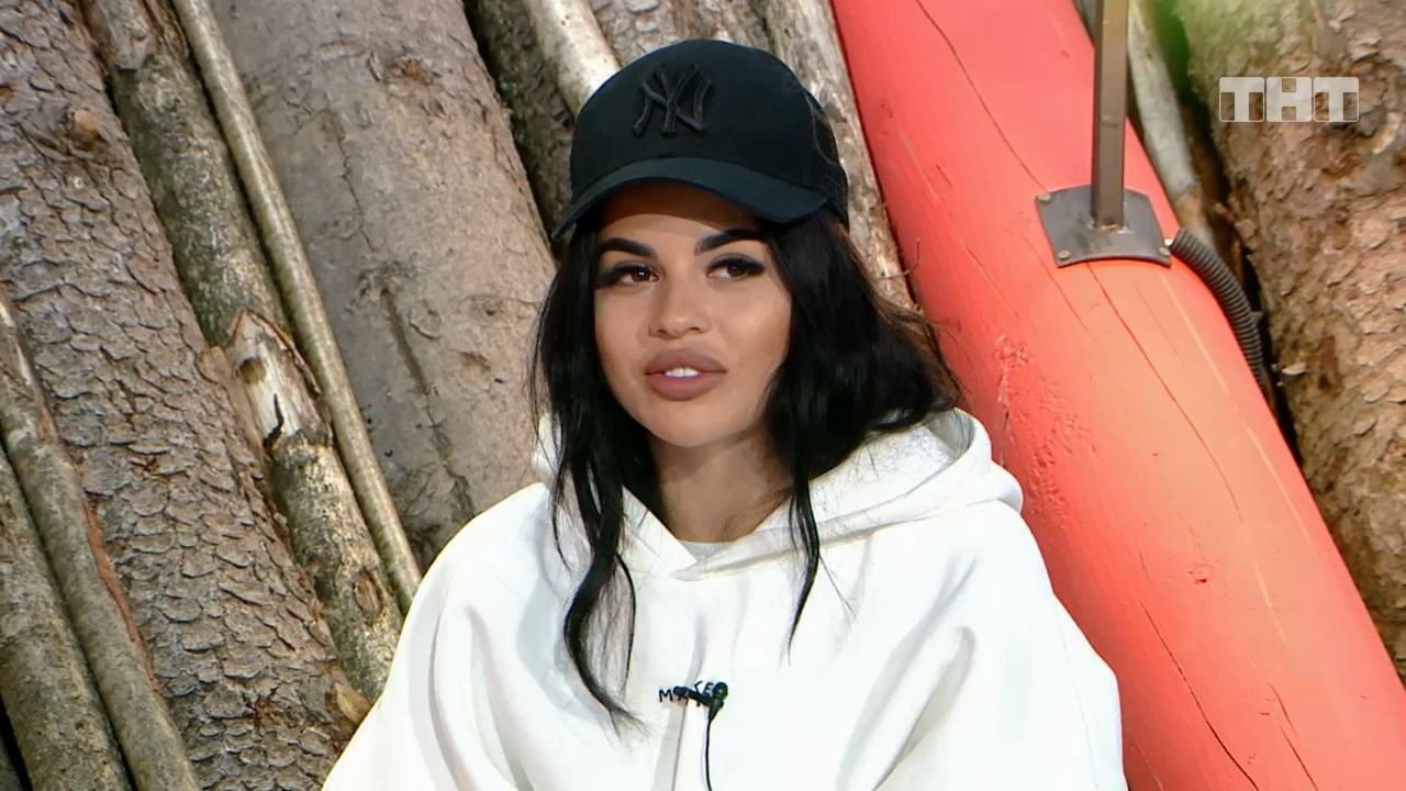 Дом-2: Яна уверена в том, что Захар опять ей изменил смотреть онлайн