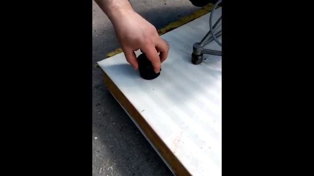 Крепление фасада к сэндвич-панели на шляпник кровельным саморезом или заклепкой смотреть онлайн