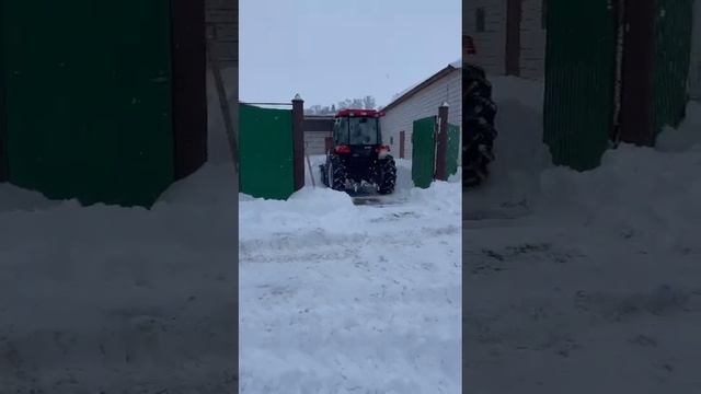 Трактор Tym 433 в работе смотреть онлайн