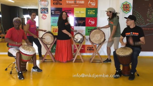 Mamady Keïta djembe solo! смотреть онлайн